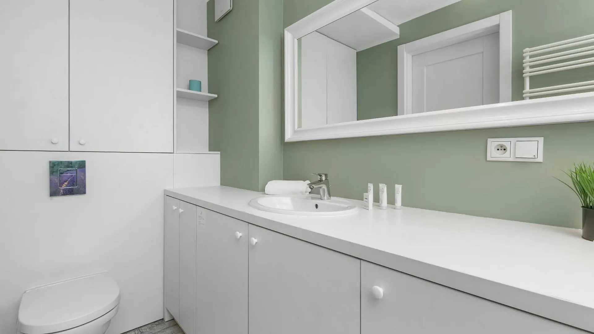 Modern Apartment In Gdansk Center Near The River With Parking By Noclegi Renters