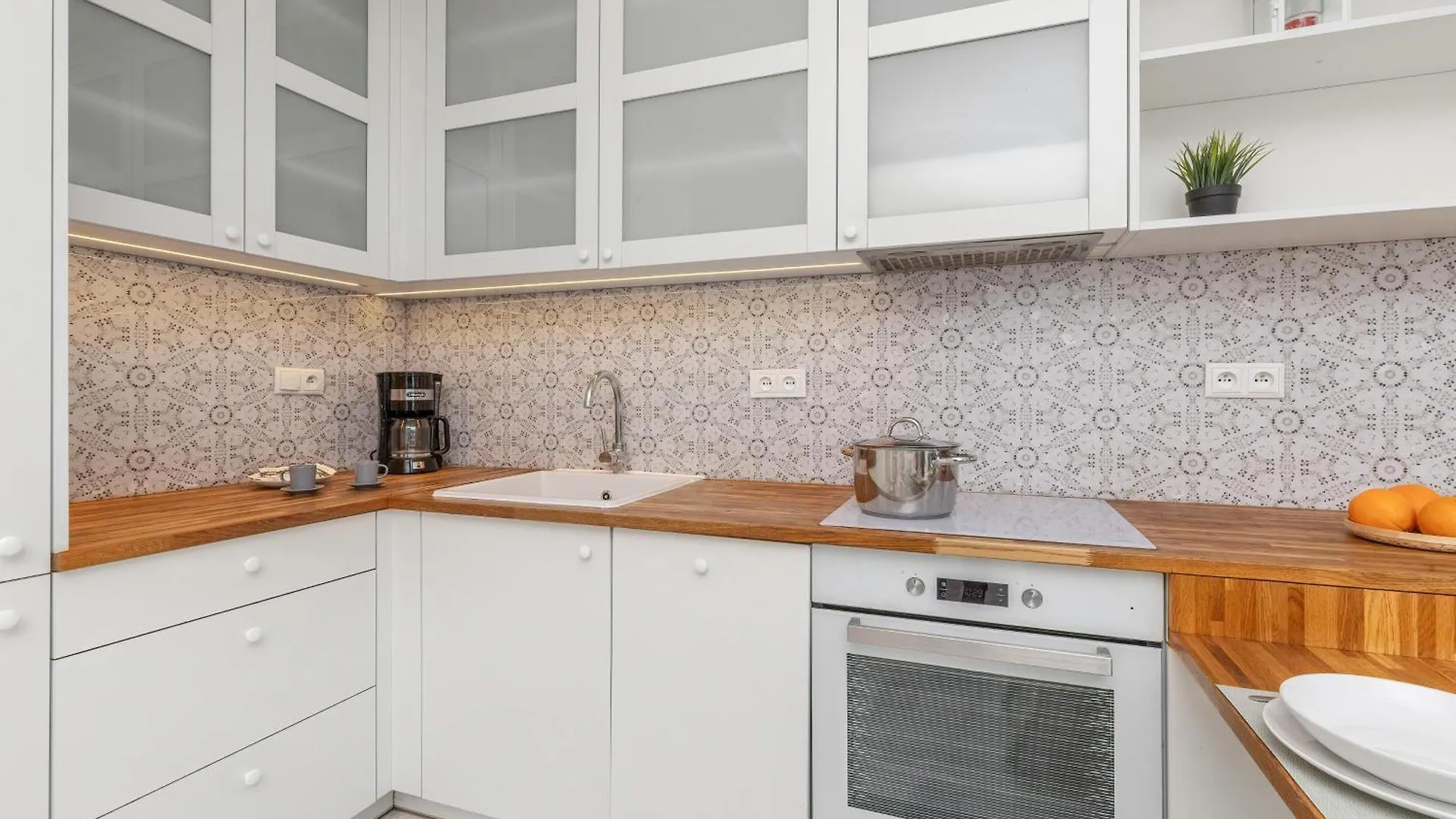 Modern Apartment In Gdansk Center Near The River With Parking By Noclegi Renters Polsko